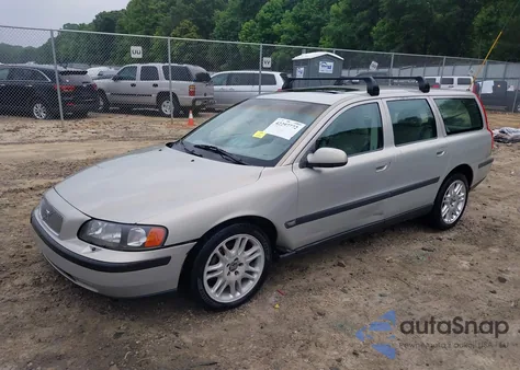 2002 Volvo V70 2.4T z USA, uszkodzony, nr VIN YV1SW58DX21185421